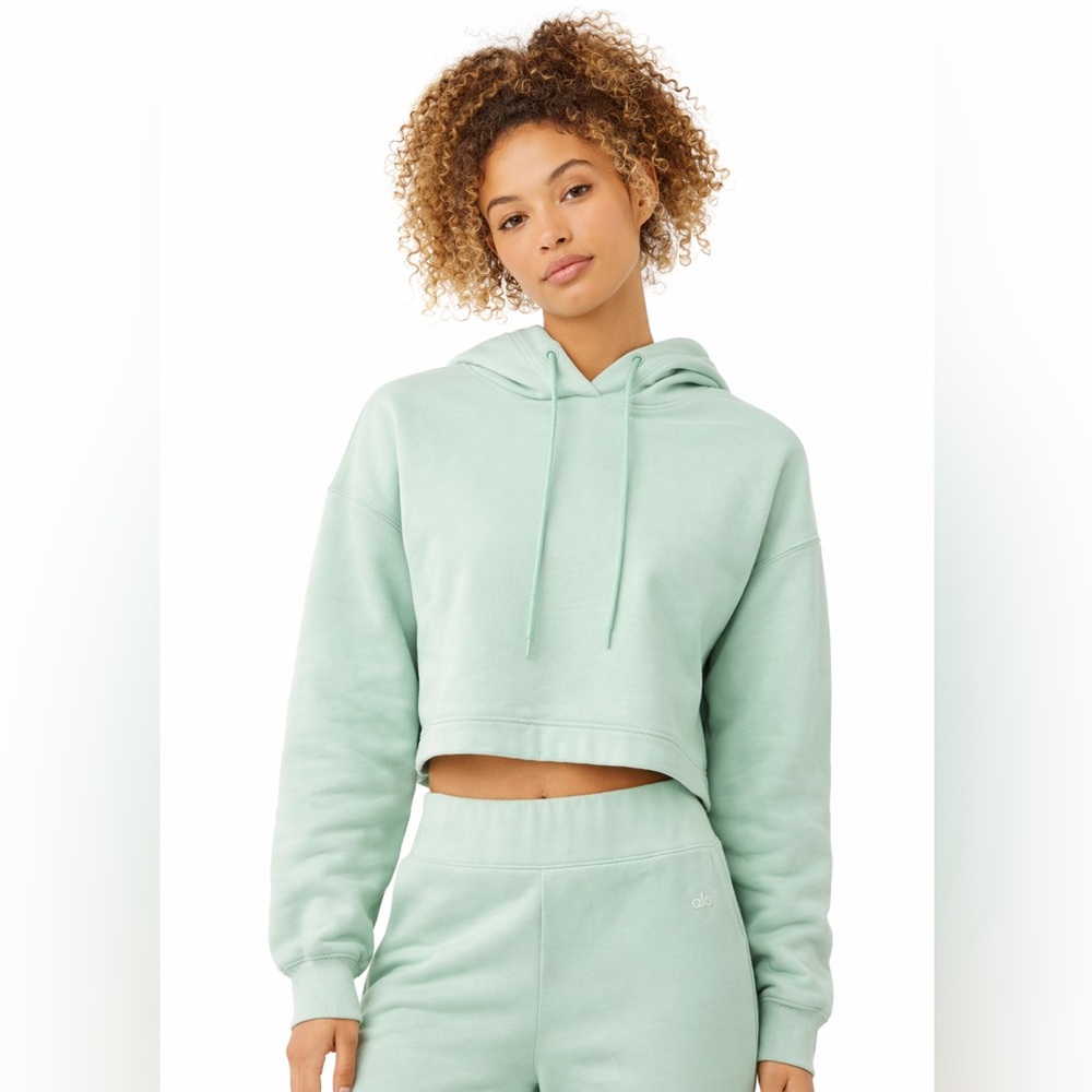 ✨ALO Yoga Cropped Hoodie in Mint